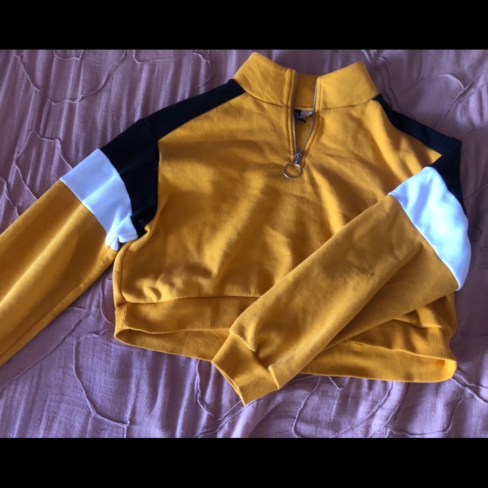 Quarter zip sweatshirt